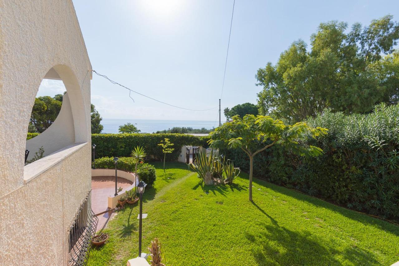 Villa Melisa Fontane Bianche Extérieur photo
